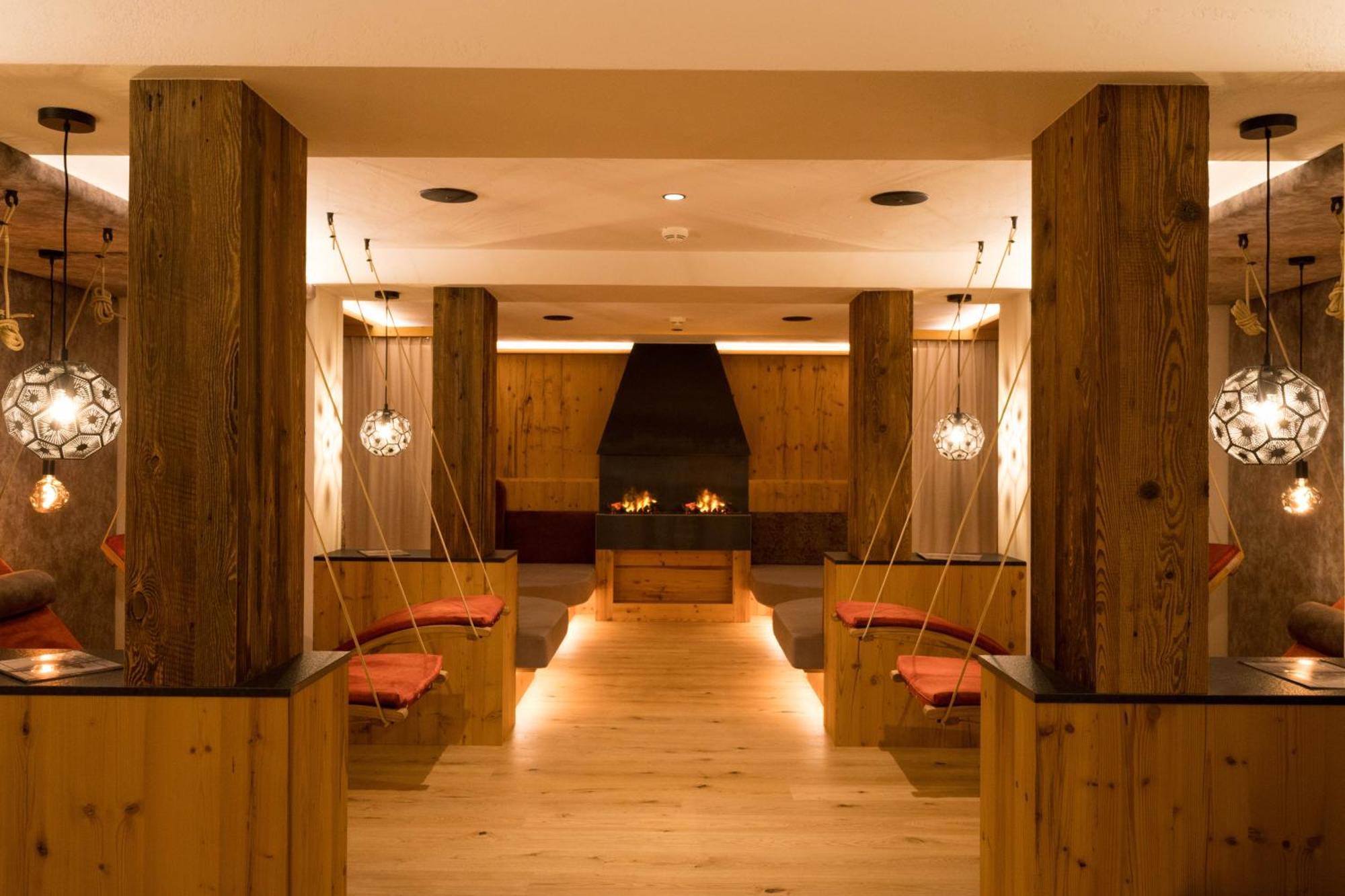 Apartments Hubertushof Dobbiaco Bagian luar foto